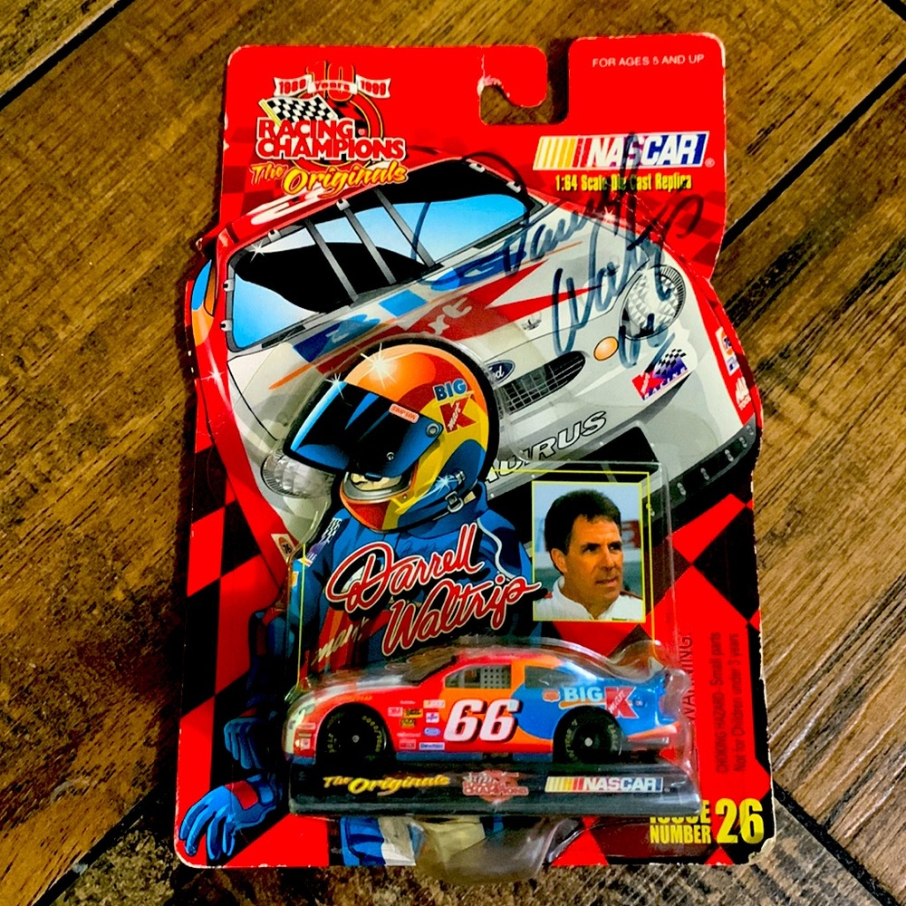 SIGNED 1999 Darrell Waltrip NASCAR Diecast 66 Car Racing Champions Collectible
